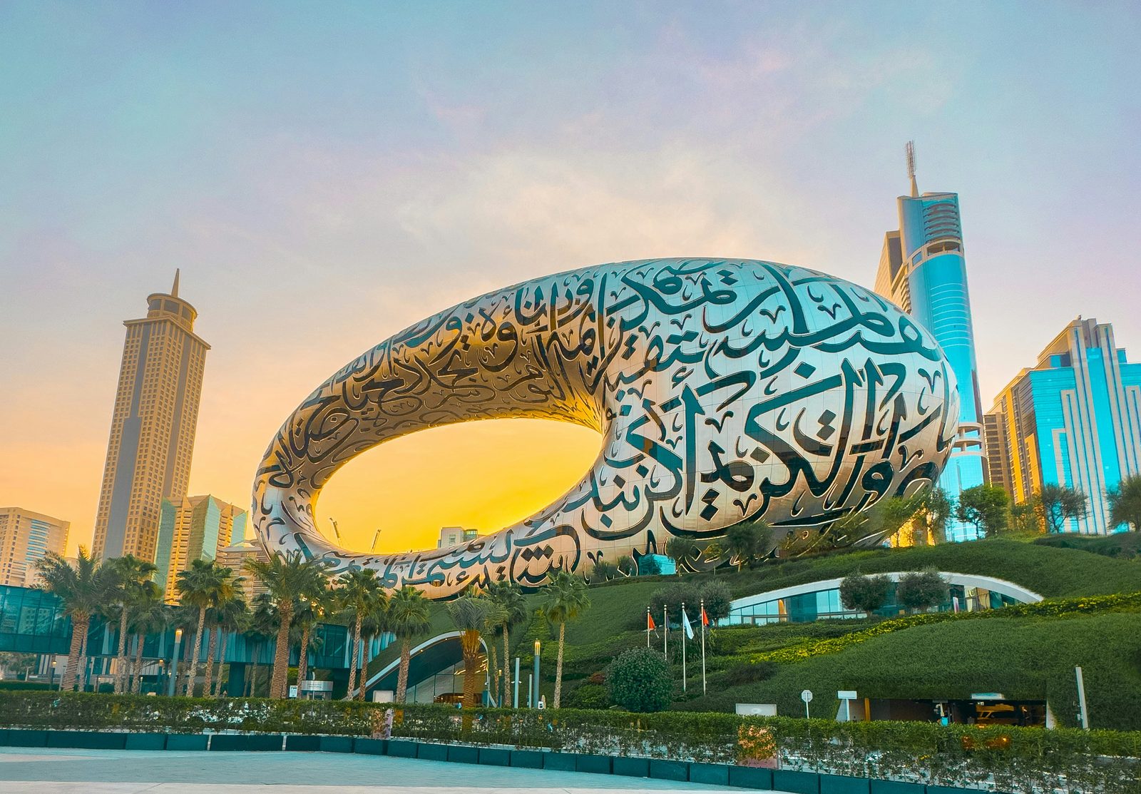 Old Dubai and the creek on a guided city tour